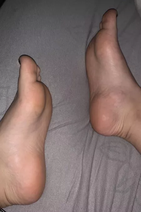 do they please u? 🥵 wanna take a lick. dms/pms r welcome by naughtyfeets