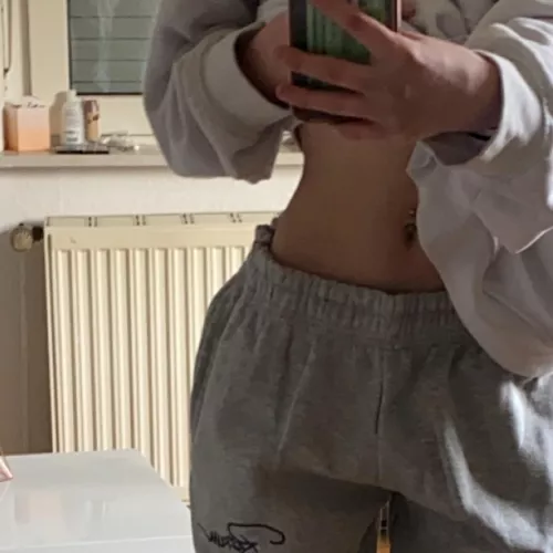 Do u like my belly? (F23) by extechni