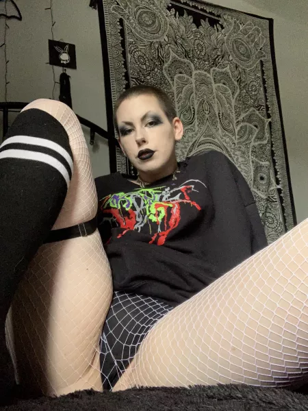 Do u like my fishnets? 🤍 by graveslvt