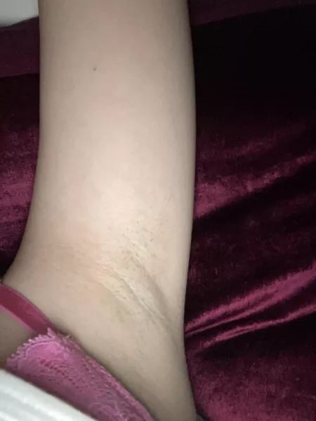 do u like my freshly shaved pit 💖 by ash22xx