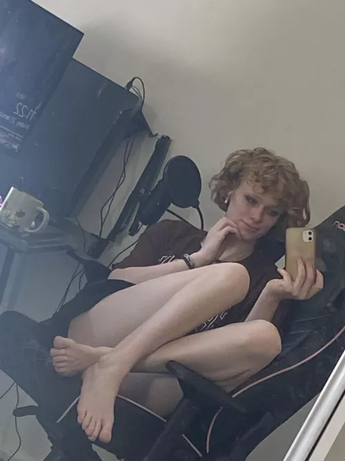 🥺 do u mind if I use ur gaming chair for a bit? 🥺 by ATownCallledSydney