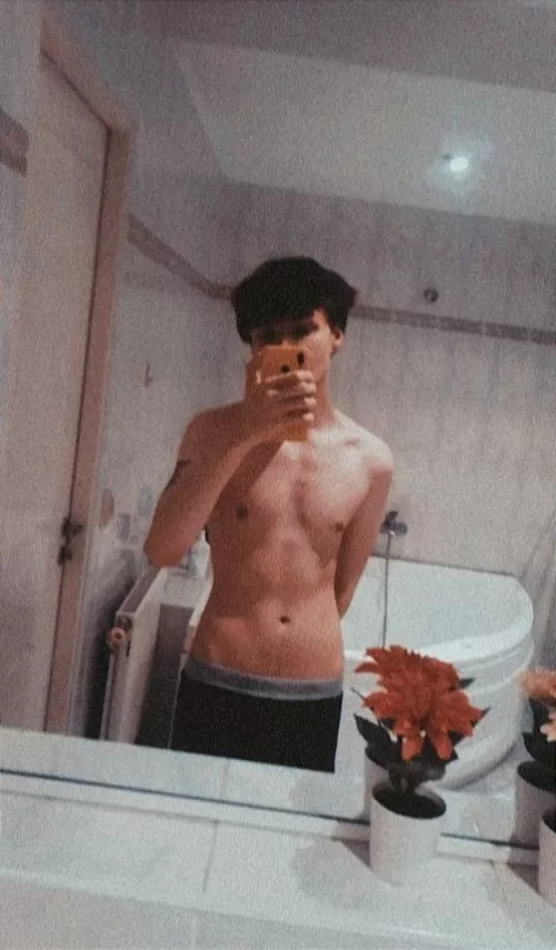 Do u need a boyfriend or fuckbuddy? by twinkboy2002