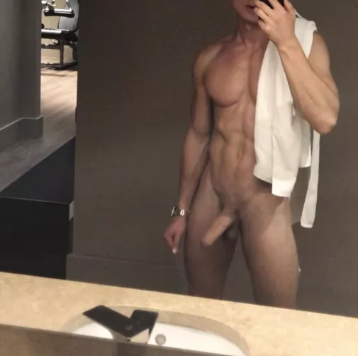 Do u want to join me in the gym shower? by Twinkslave00