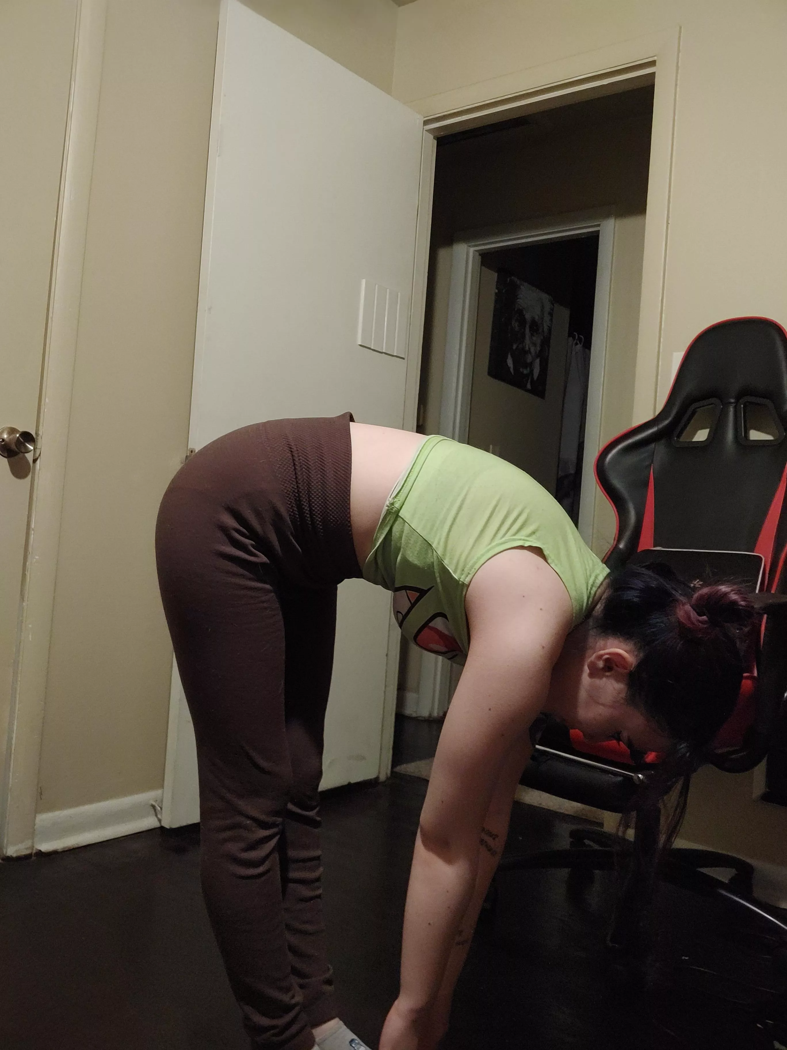 do ur stretches posted by LilRedVelvettt