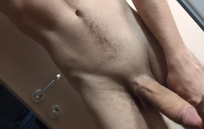 do you appreciate shaved austrian cocks? 🙃 by milkyboy00