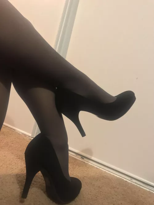 Do you enjoy my legs? by baby_morena