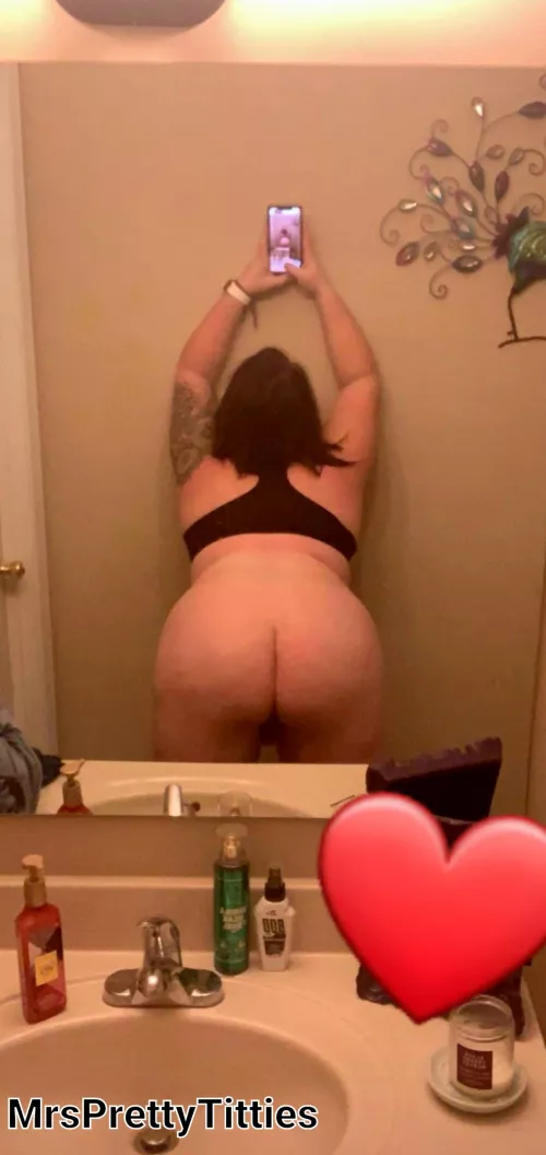 Do you enjoy the view? 😉 by MrsPrettyTitties