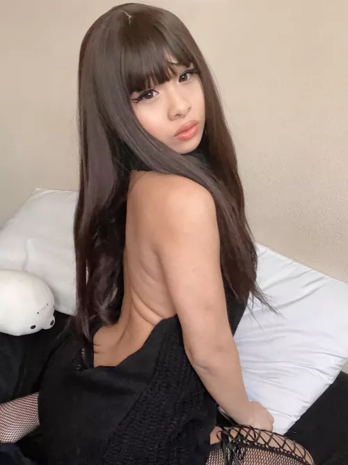 do you guys like my sweater ;) by irlsuccubi