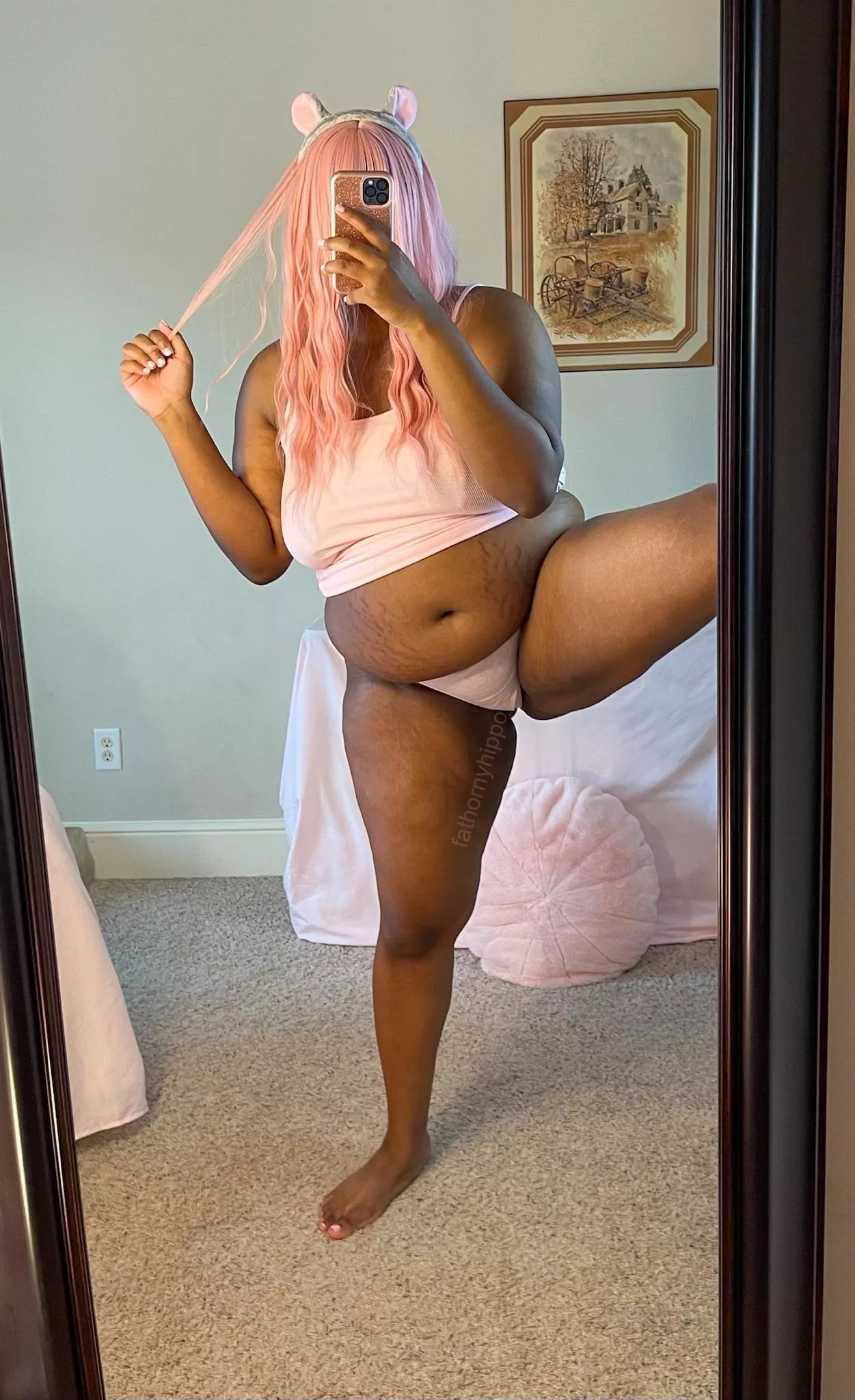 Do you have room for my turkey legs!? 😋 posted by fathornyhippo