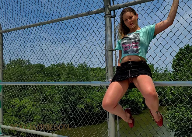 Do you know how hard it is to sit here, I [F] need something to hold me up. by SexyJammiescpl