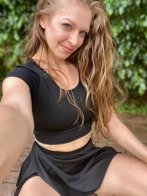 Do you like a milf in a tiny skirt? by TheJensensPlay