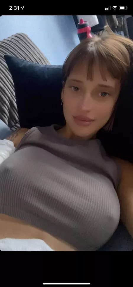 Do you like big bust brunettes by keeleykat2