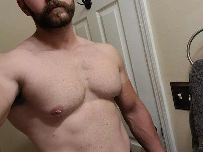 Do you like big chest, veins and beards? by Sunshine23dylan