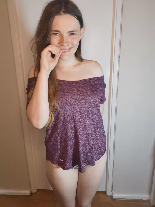 Do you like cute gamer girls? If so... Hi! 🥰 [F] by BabyElfGirl