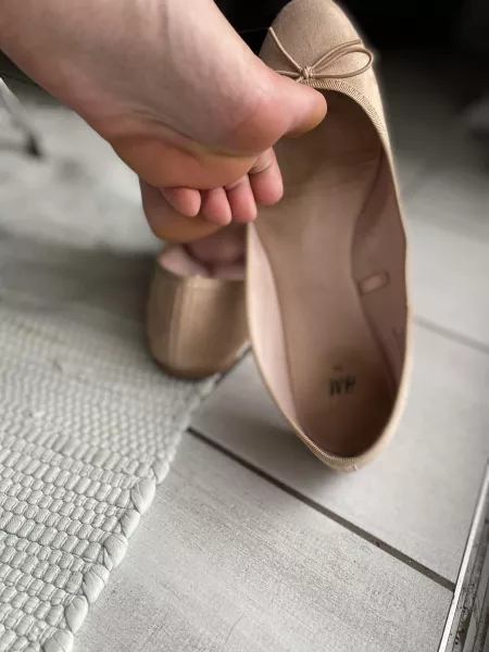 Do you like dangling? by Fantasytootsieza