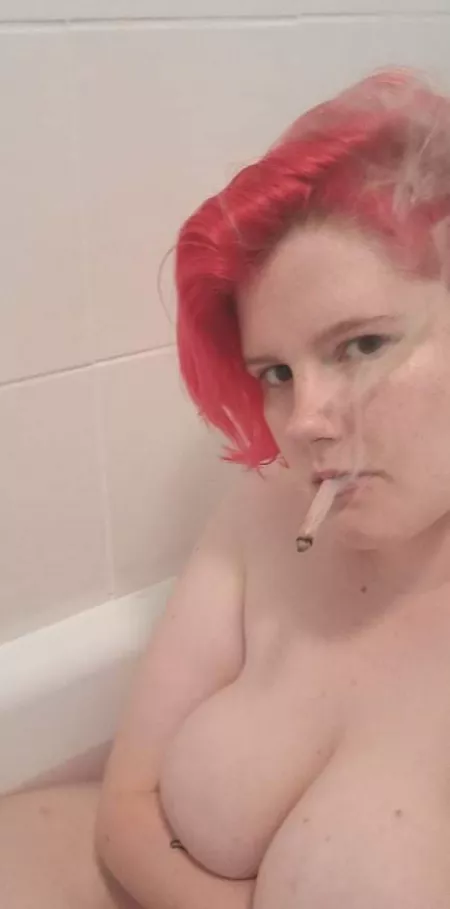 Do you like girls who smoke? by LittlePikaDuck