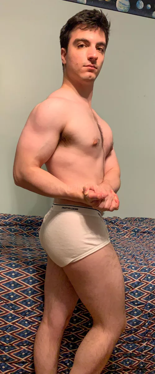 do you like guys flexing? by papajohnxx