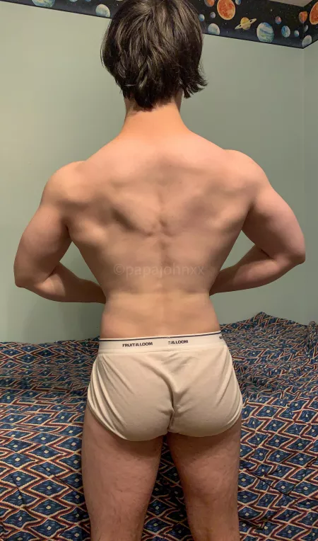 Do you like guys with big backs? by papajohnxx