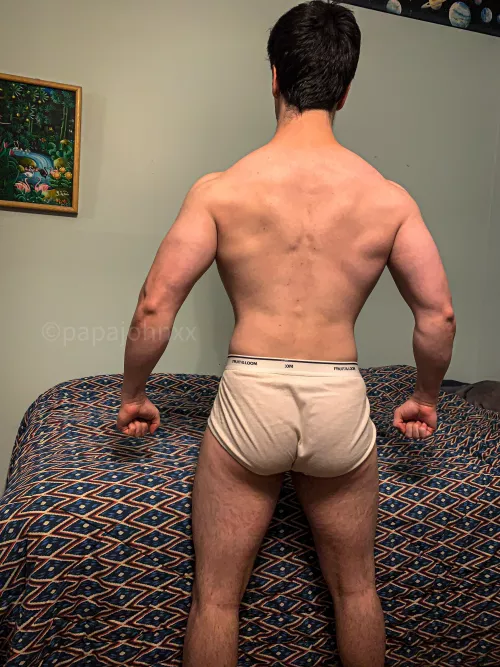 Do you like guys with big backs? by papajohnxx