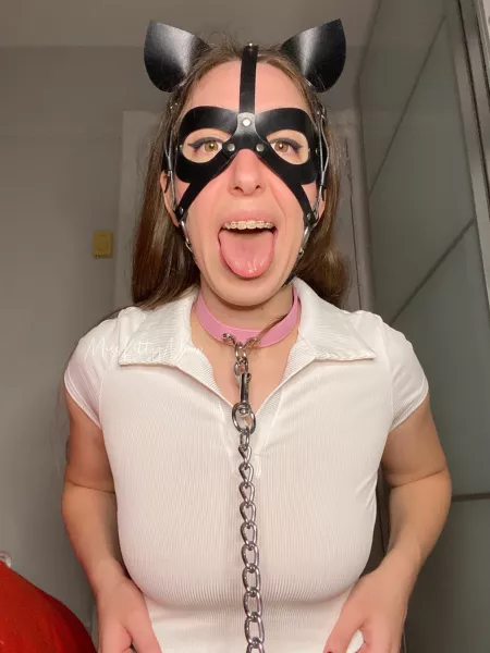 Do you like kinky girls with braces? by MissKittyMeoww