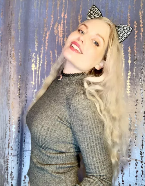 Do you like kitty girls ? by ittybityprettykitty