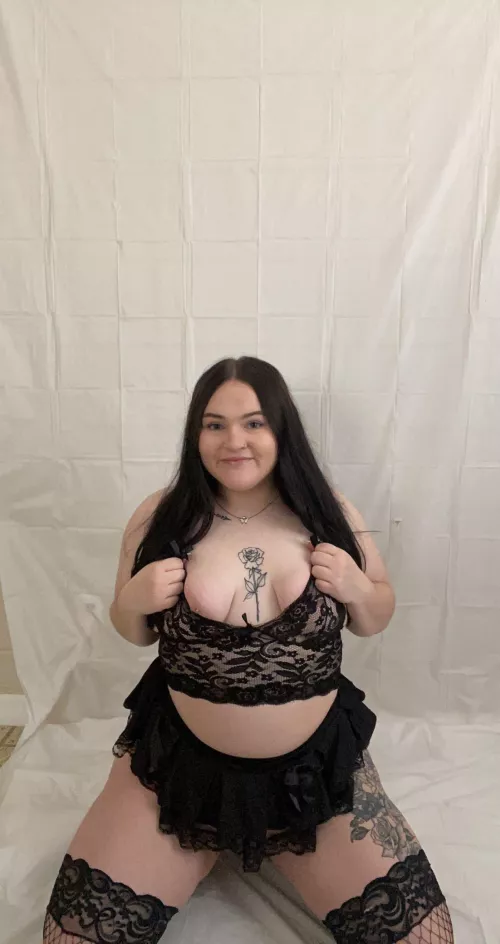 Do you like me in black? by Honeylove100