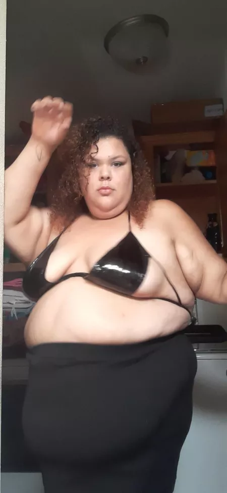 Do you like me in leather? by bellebelly2020