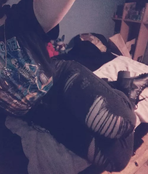 Do you like my boots? owo by TheRealUnoMaster