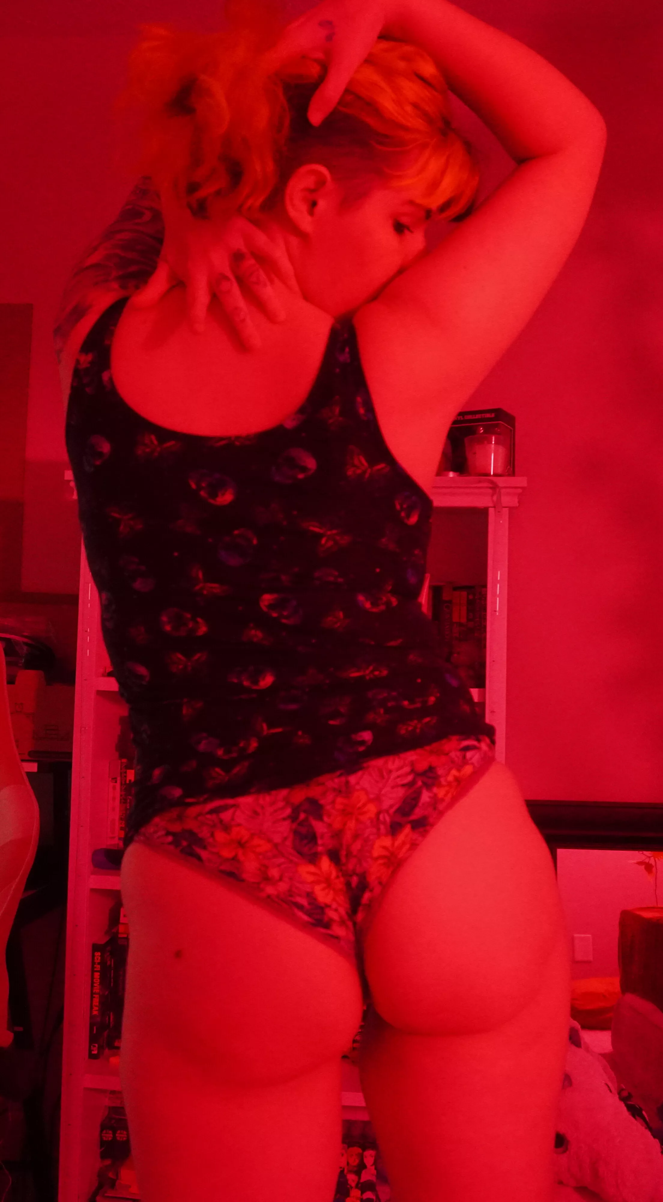 Do you like my butt? 🥺 posted by lemonadetarts