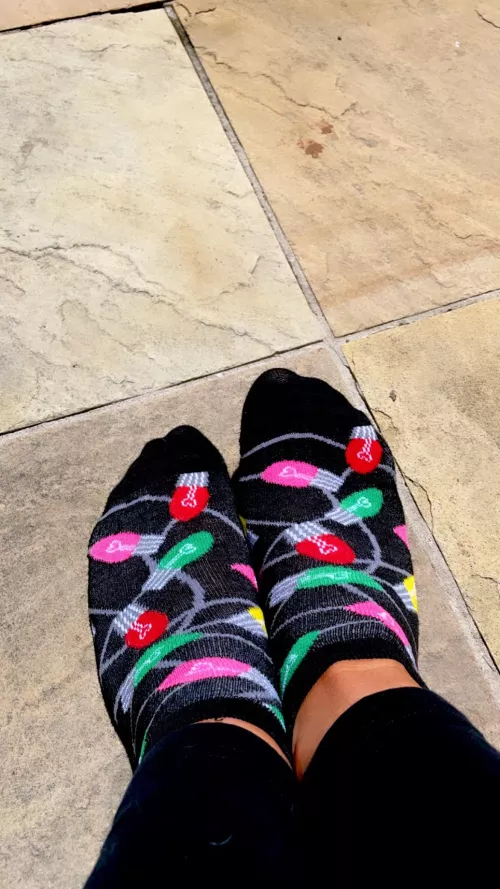 Do you like my Christmas socks ? by missfeetandfingers