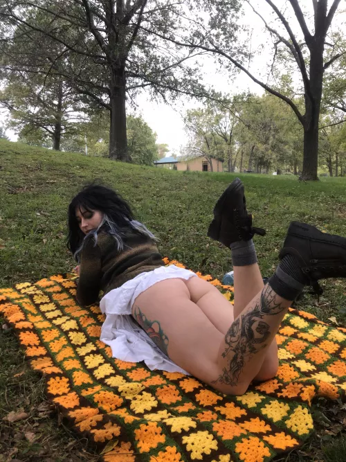 Do you like my cute little butt?>.< by jade-carter