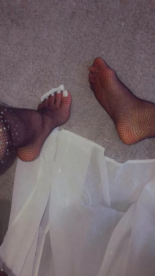 Do you like my diamond fishnets? ;) by Odd_Cartographer_870