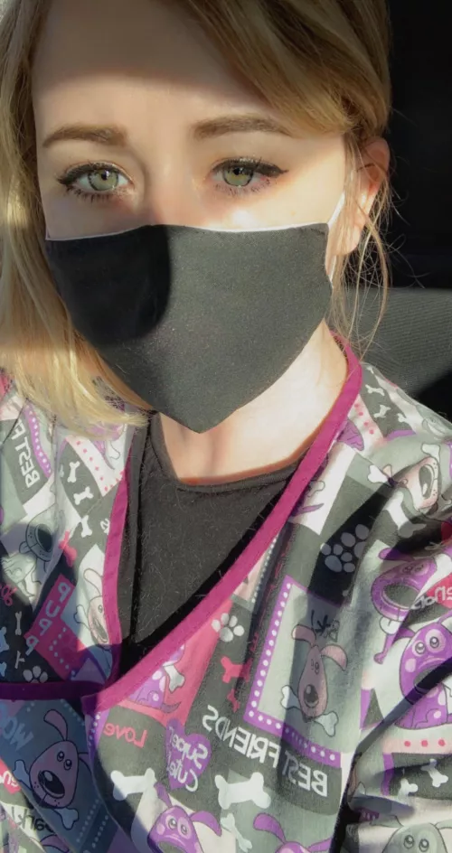 Do you like my eye color? by Panda_girl_cutie_