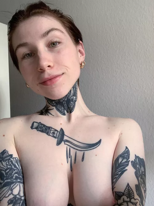 Do you like my eyes in this one? by Sophiiechens