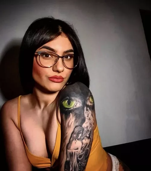 Do you like my glasses? by MexoLav