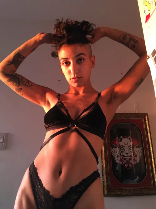 Do you like my hairy armpits ? 👉🏻👈🏻 by devilslittebaby