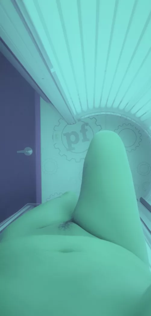 Do you like my landing strip? by saraberry1