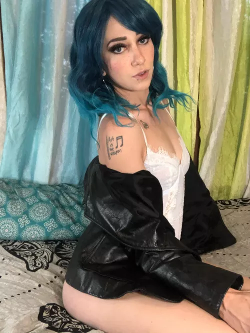 Do you like my leather? by MercyHaven