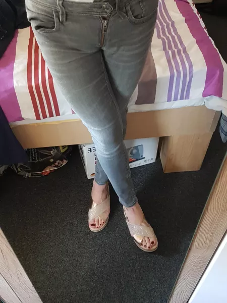 Do you like my legs? 😁 by TS_Marisa