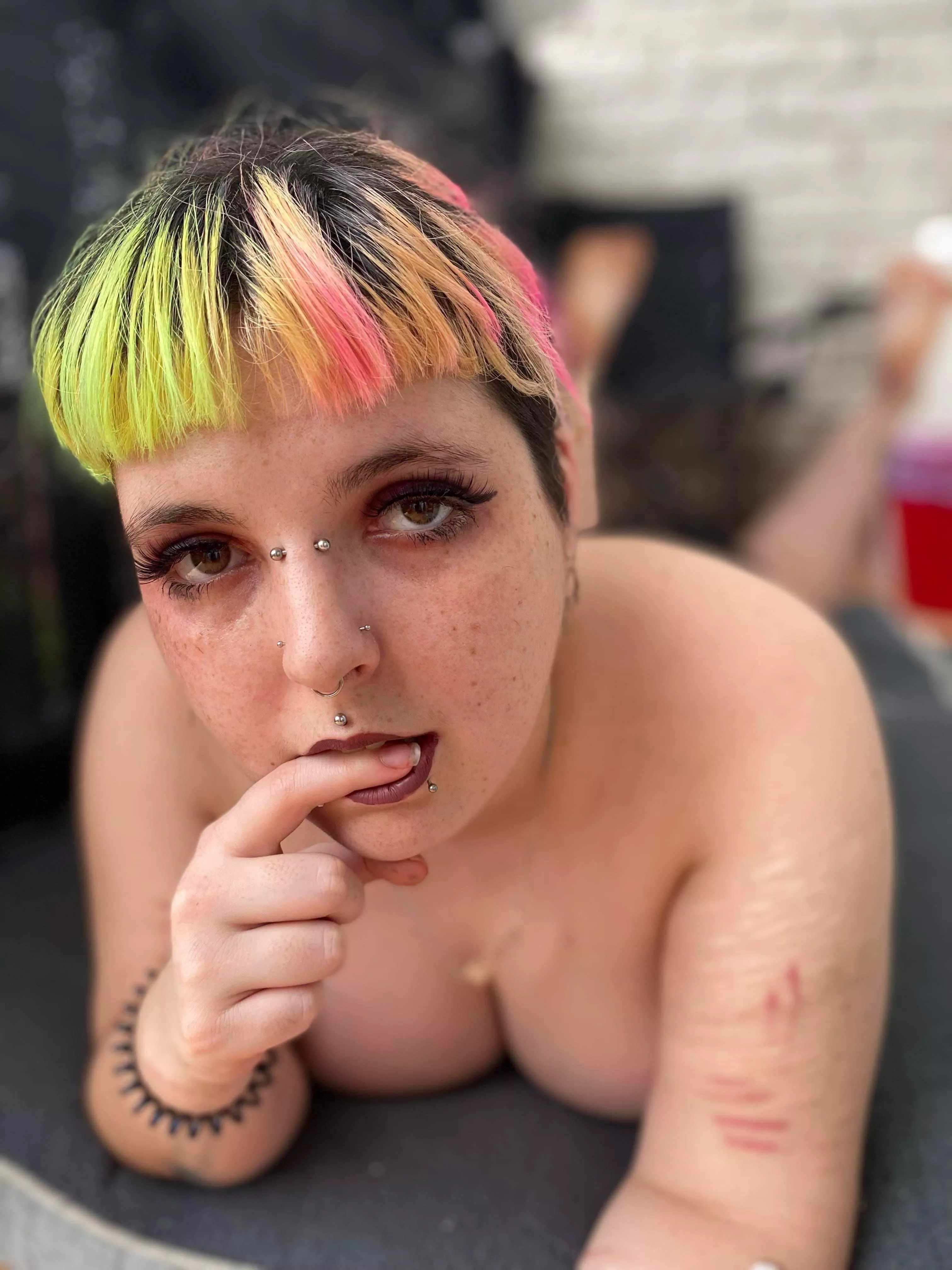 Do you like my lipstick? posted by Sluggyshy