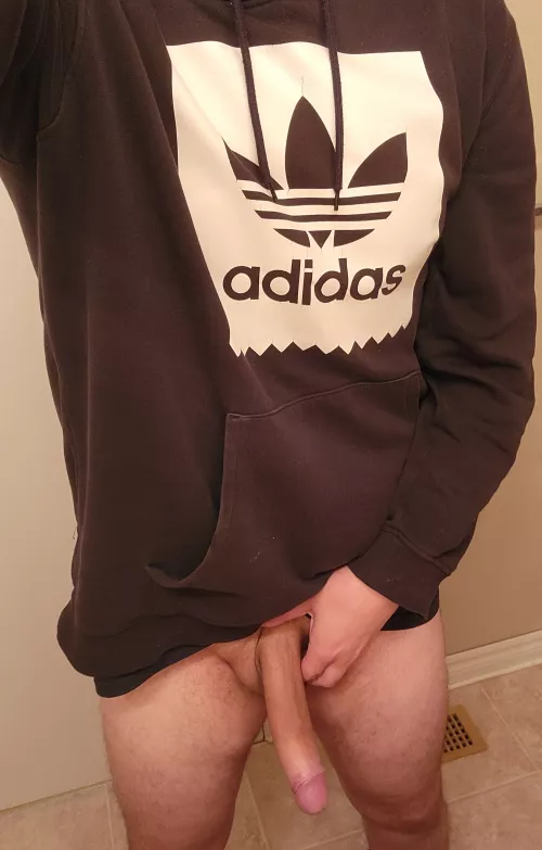 Do you like my little morning curve? by Curlyboi_15