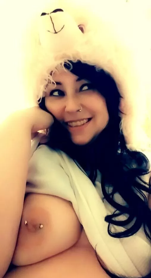 Do you like my Llama hat? posted by MistyPlay