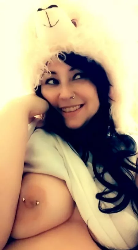 Do you like my Llama hat? by MistyPlay