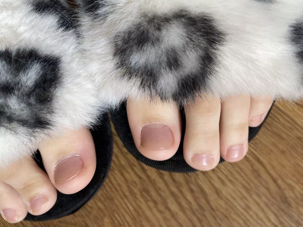 Do you like my nails?😋 posted by strawberrythemouth