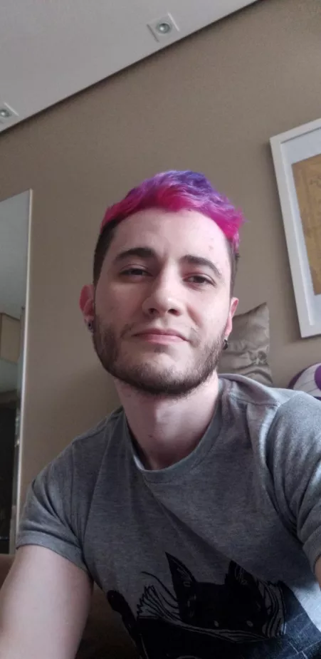 Do you like my new hair? by vinisaur_