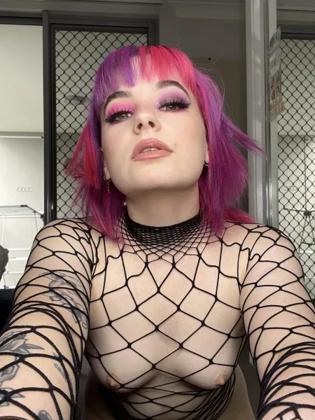 do you like my new hair colour? by smokeyscarlet