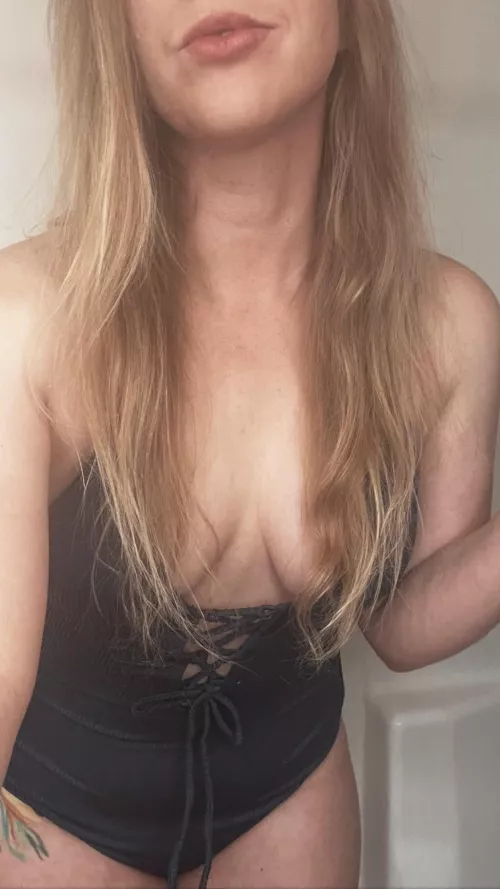 Do you like my new suit? by TheNakedEquestrian