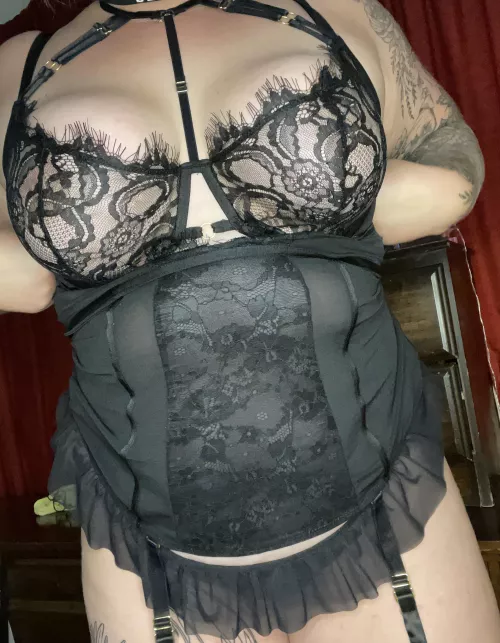 Do you like my outfit 🙊 by Classic_Throat4237