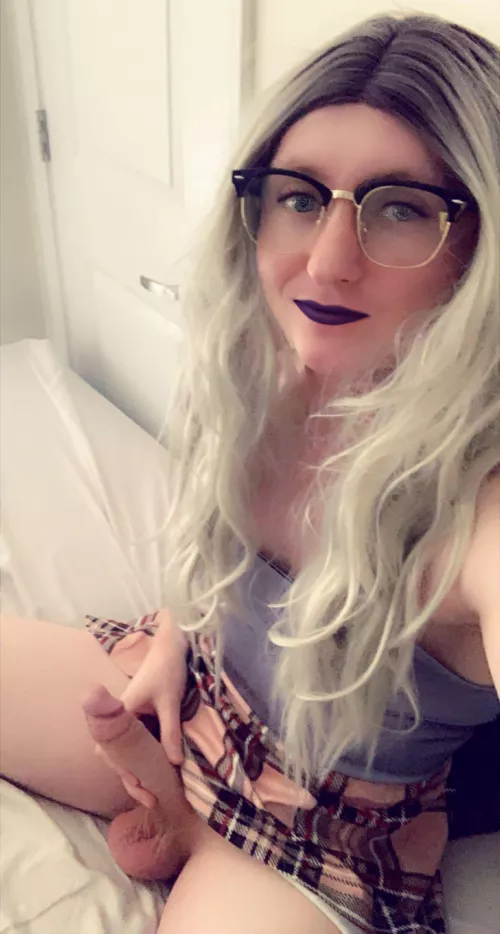 Do you like my outfit? or anything else… by SissyJulia9