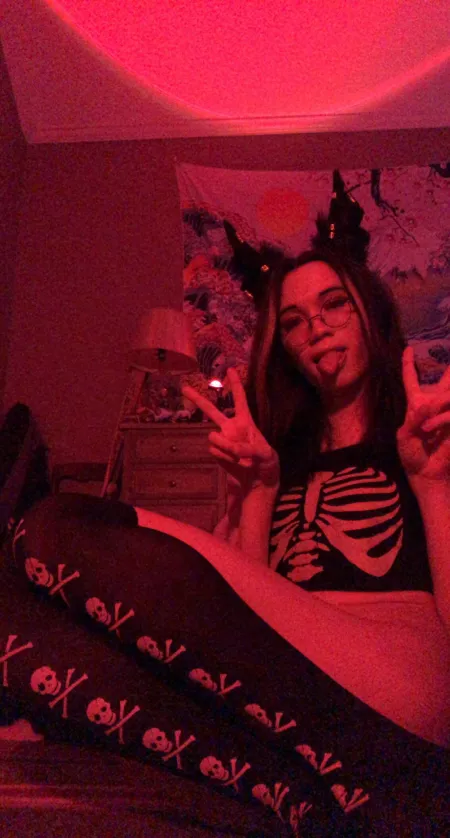 do you like my outfit? xx by xCharlierae